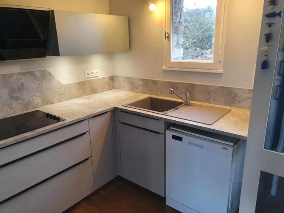 Maison En Pierre Acces 5 Mn A Pied * Arzon