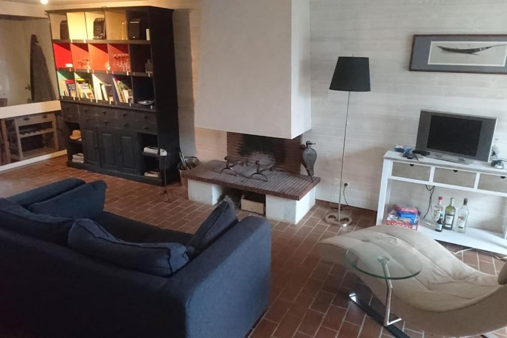 Maison En Pierre Acces 5 Mn A Pied Holiday home Arzon